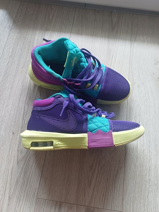 Adidasi nike lebron