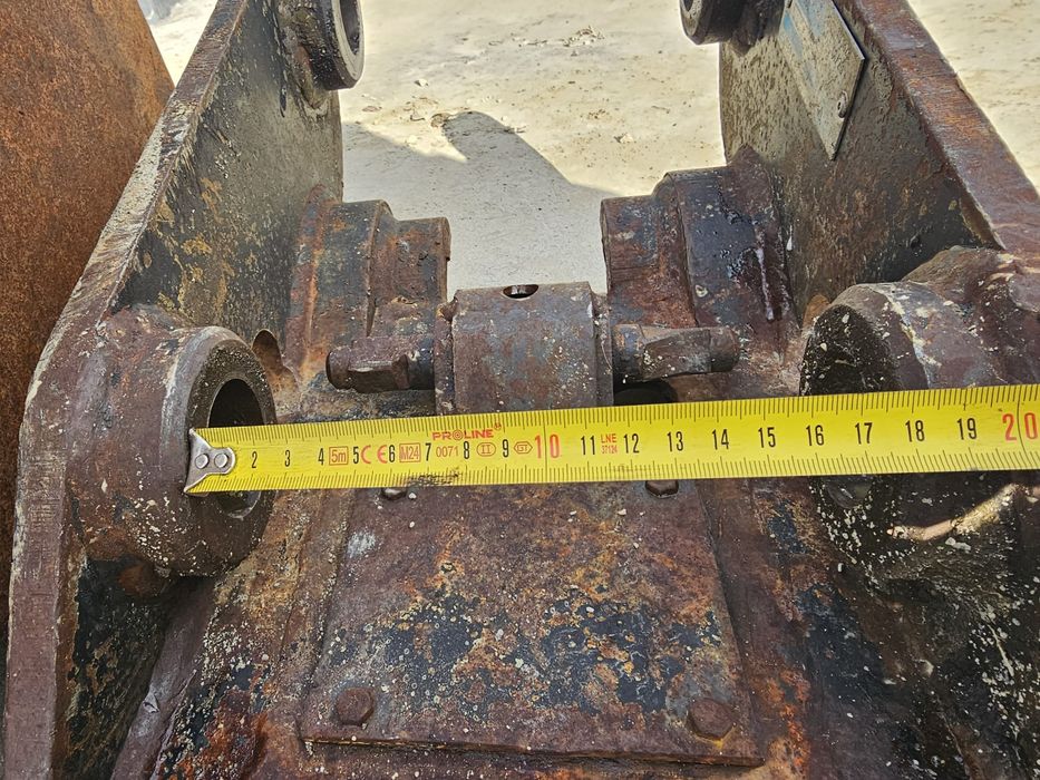 Cupe buldoexcavator cu cupla rapida
