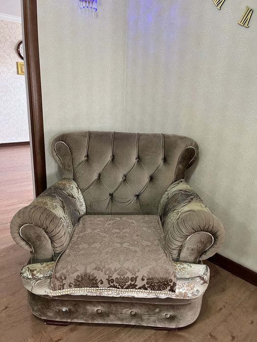 Мягкий уголок диван