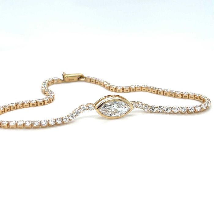 Brățară 14 ct aur galben cu 73 diamante (3.09 ct) – elegantă, de lux.