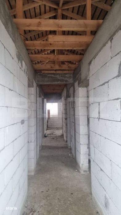 Casa la rosu si teren, 143 mp, zona Exterior Vest