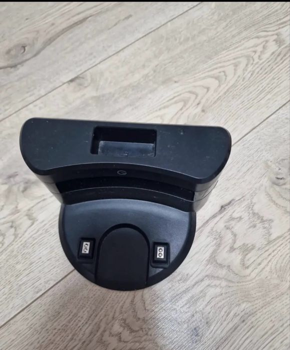 Моющий робот пылесос