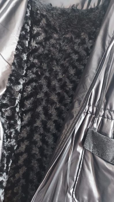 Зимняя куртка-пальто.