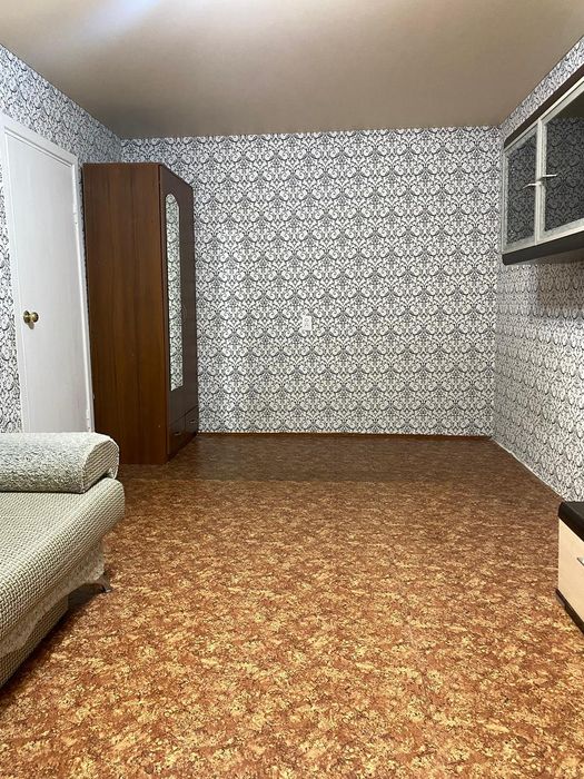 Продам 1 к в центре 9/9