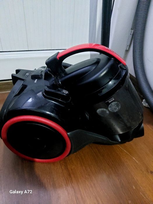 СРОЧНО Продается два отличный ПЫЛЕСОСИ ЧЁТКО работает.Торопитесь