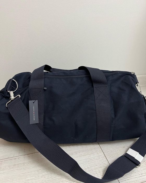 Спортивные сумки Tommy Hilfiger