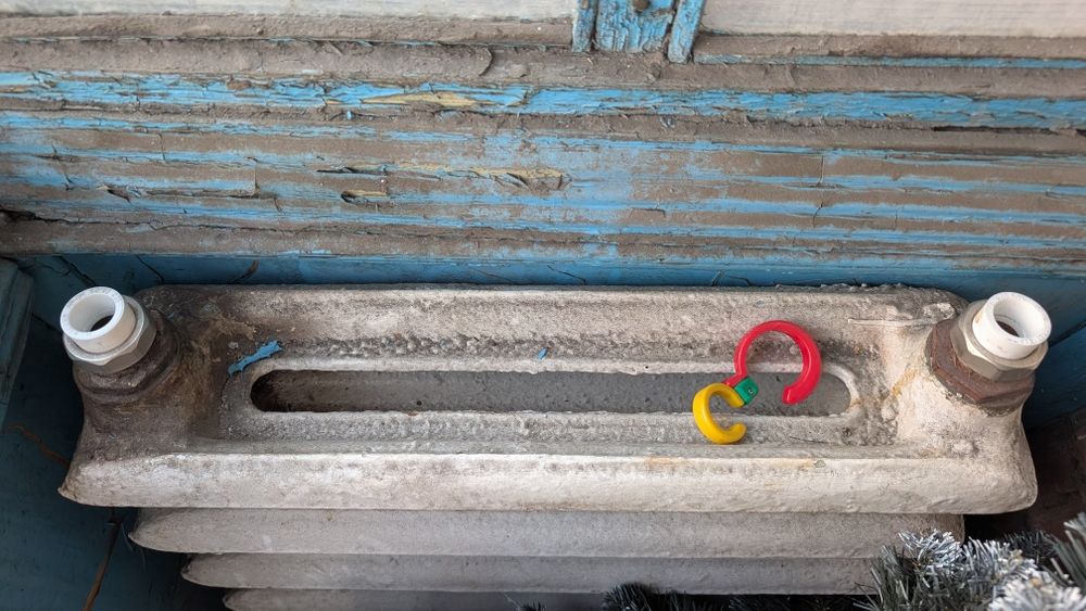 Продам батареи б/у