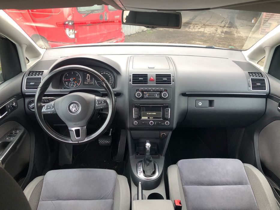 Dezmembrari Touran 2012, 2.0 CFHC,alb LB9A, cutie DSG MSV, xenon