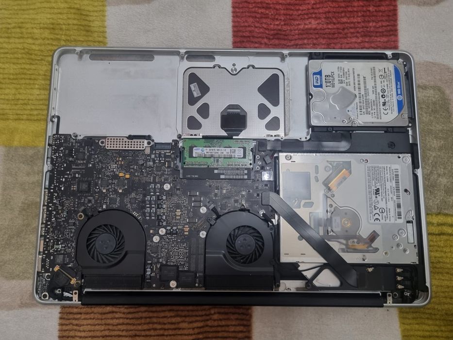 Продам или обменяю macbook pro 2011 года