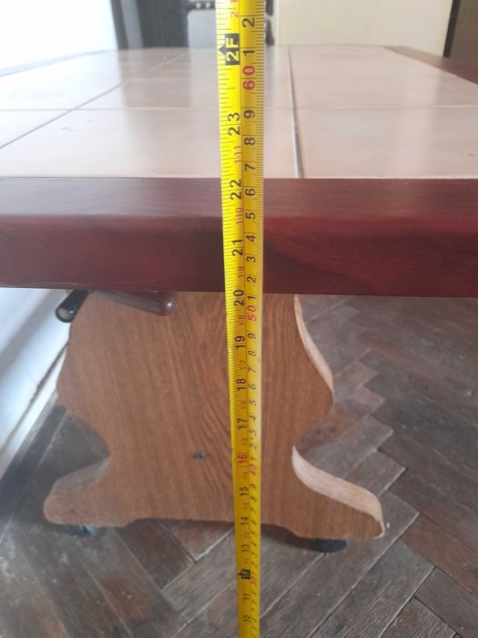 Masuta cu blat placat din gresie