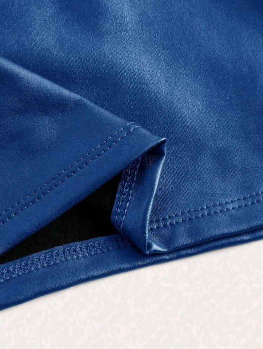 Два потника, размер XS, цвят черен и син