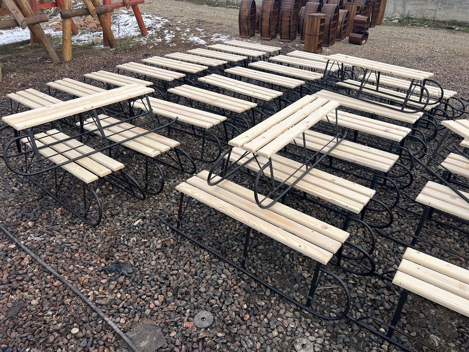 Sanie din fier cu lemn