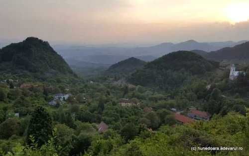 De vanzare aproape 3 Ha intr-o zona Climaterica, de o frumusete aparte
