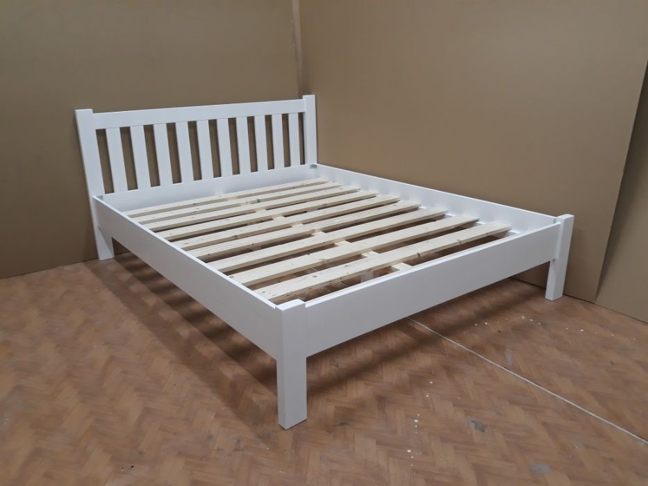 TRANSPORT GRATUIT.Pat din lemn masiv.Cod 203