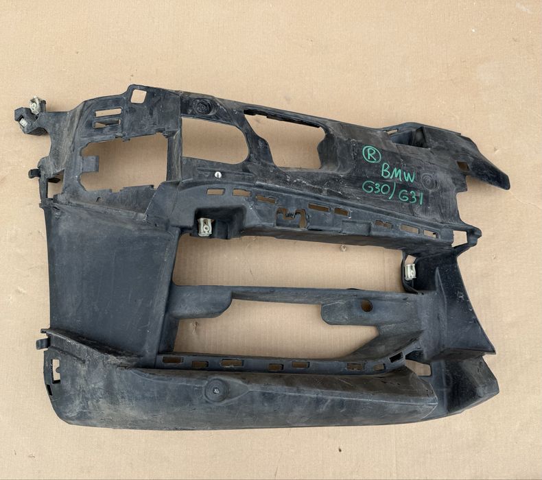 Държач броня заден BMW G20 MSP G21 MSP LCI G30/31