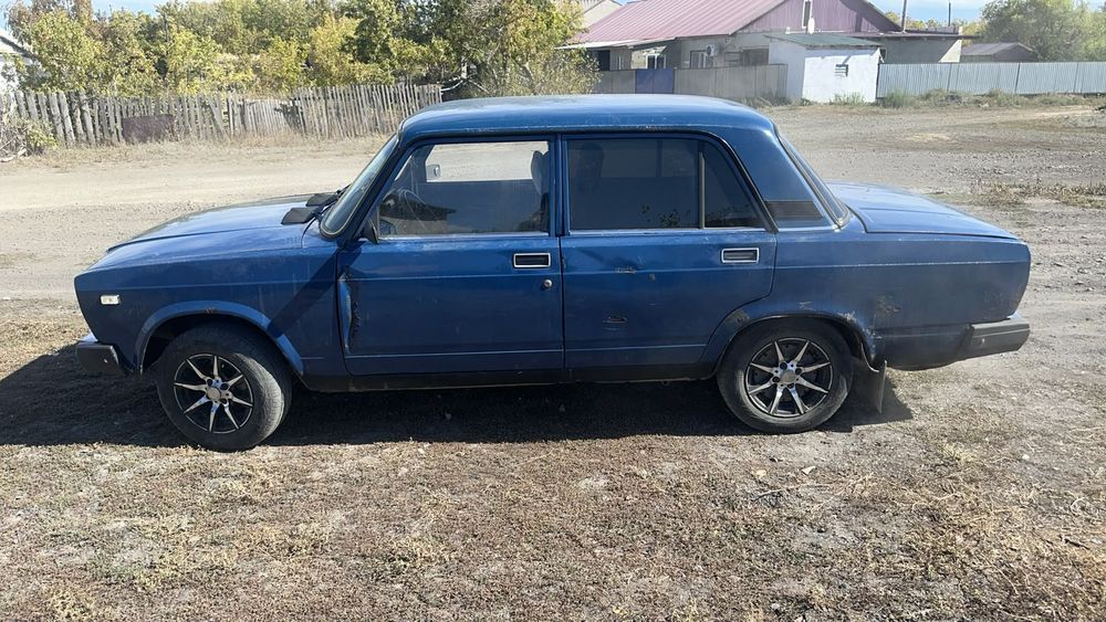 Продам автомобиль Жигули 2107