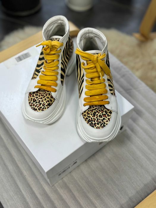 Сникърси Eva Minge