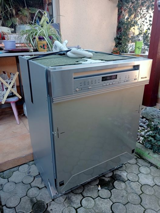 Miele G7205 SCI XXL Masina spalat vase Premium Germana Clasa AAA  Noua