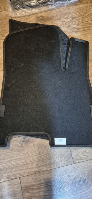 Продам полики Tiggo 7pro