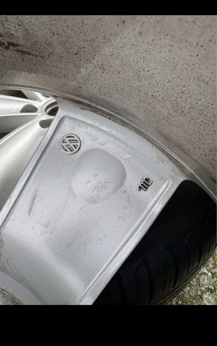 Джанти vw 17ки с гуми