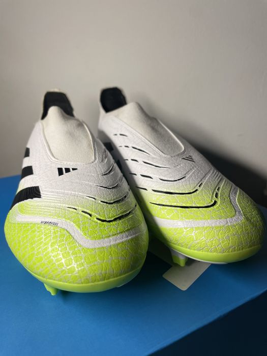 Ghete de fotbal Adidas Predator