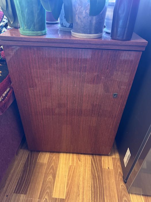 Продам швейную машинку Чайка 142м