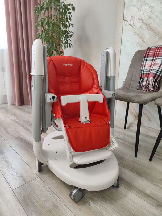 Стульчик для кормления peg perego