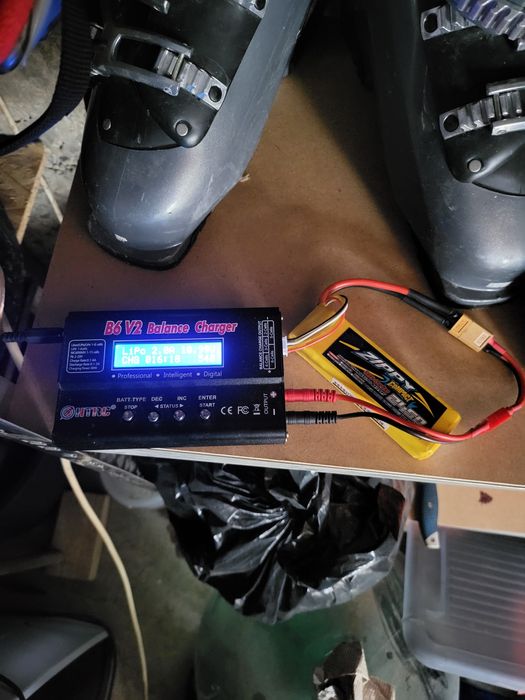 Barcuta  cu autopilot și sonar