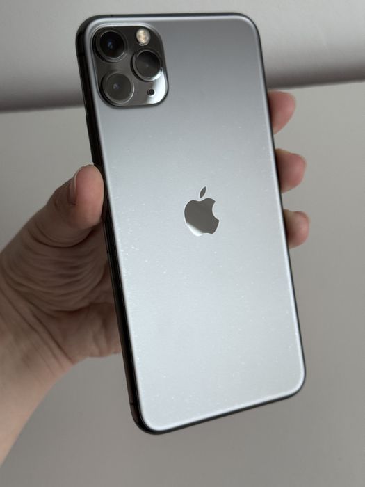 iPhone 11 Pro Max 256 GB Space Grey + incarcator + huse + baterie nou