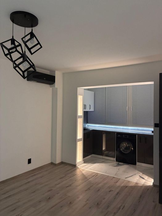 Тристаен за продажба в Обеля 1