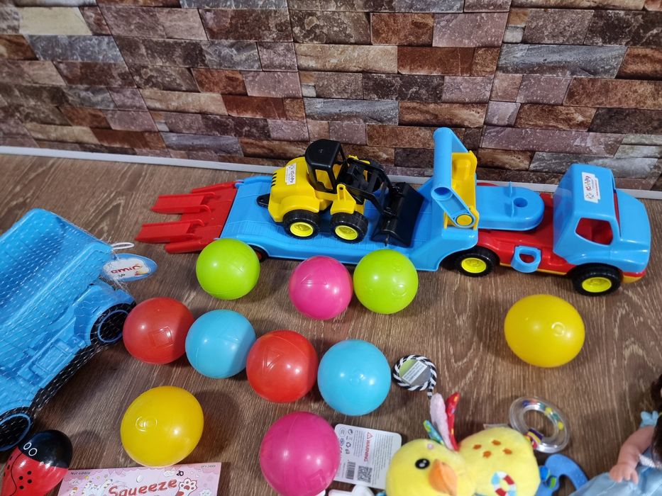 Цена за все Игрушки Новый Развивающие игрушки машина шарики Кукла 
Юну