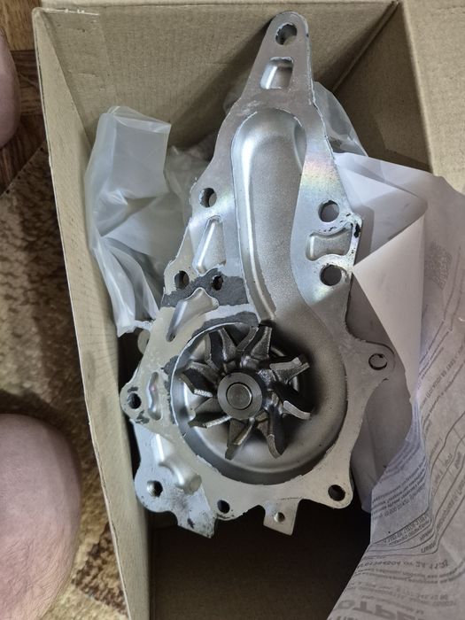 Продам помпу GMB на 1-2 jz ge