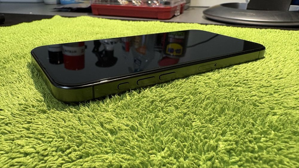 iPhone 15 Pro Max / 256gb / 85% Battery / Excelent