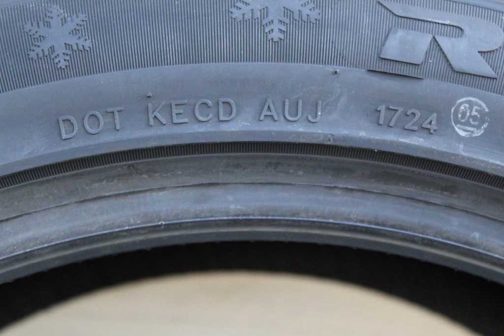 Anvelope iarna noi 235/45R18 98H, XL, RoadX