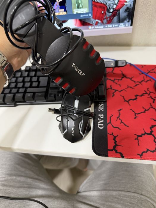 Продам наушники с мышкой