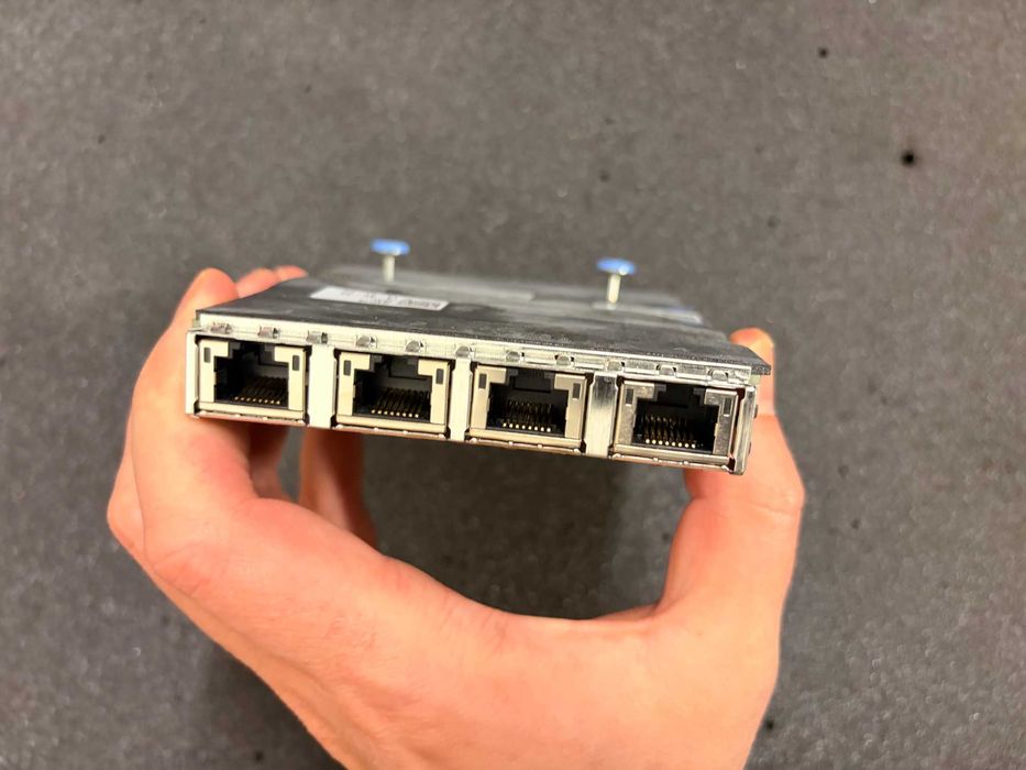 Dell Intel X550-T4 Quad Port 10GbE RJ-45 мрежова карта за PowerEdge сървъри