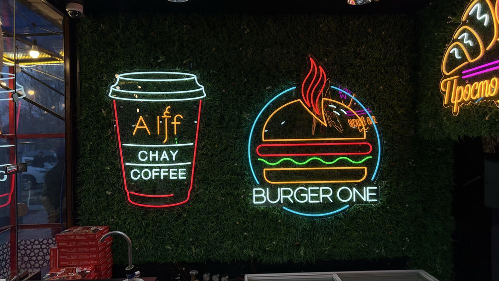 Neon reklama premium sifatda