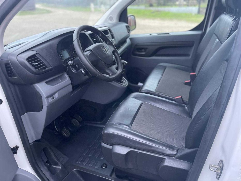 Opel Vivaro//1.5 Diesel/