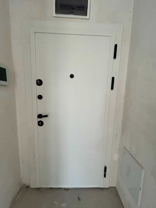 Продава се Тристаен апартамент в Велико Търново, Зона Б - 140 кв.м за 765 €/кв.м - Снимка #1