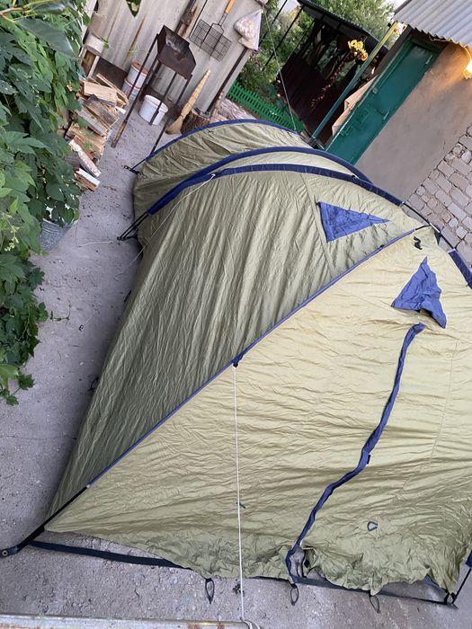 Палатка большая 10мест.