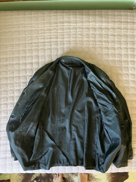 Мъжко сако от естествена кожа.