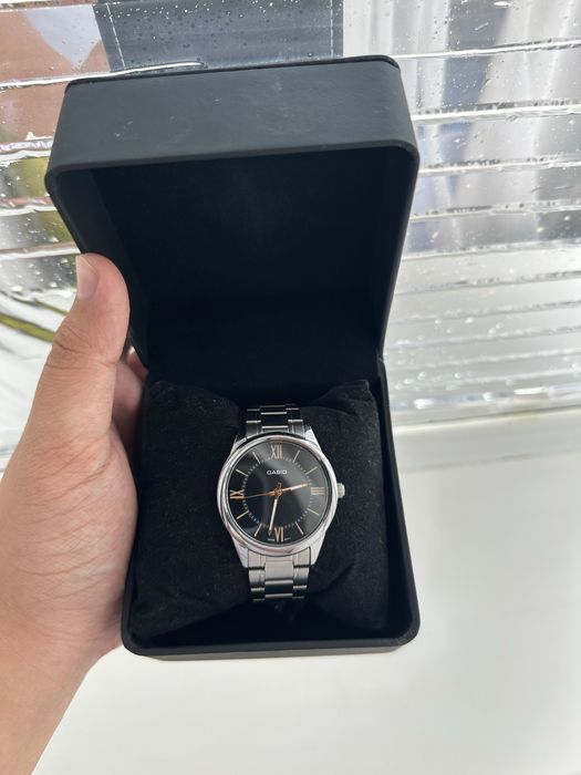Часы Casio.