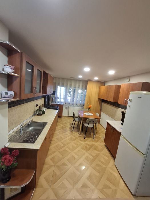 Apartament de inchiriat