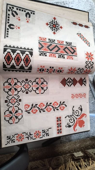 Album cusături moldovenești