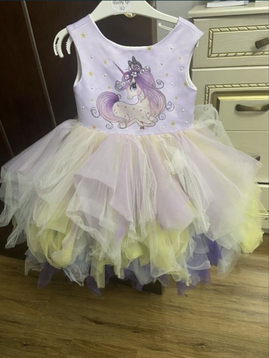 Нарядные платье для девочек