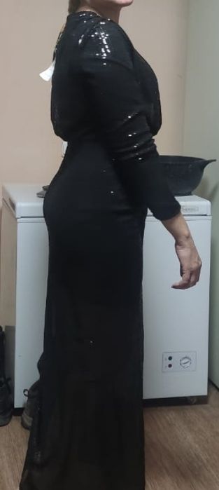 Продам Платье,кофты разные