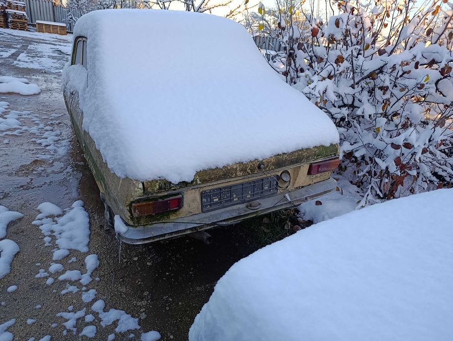 Части от Рено 12