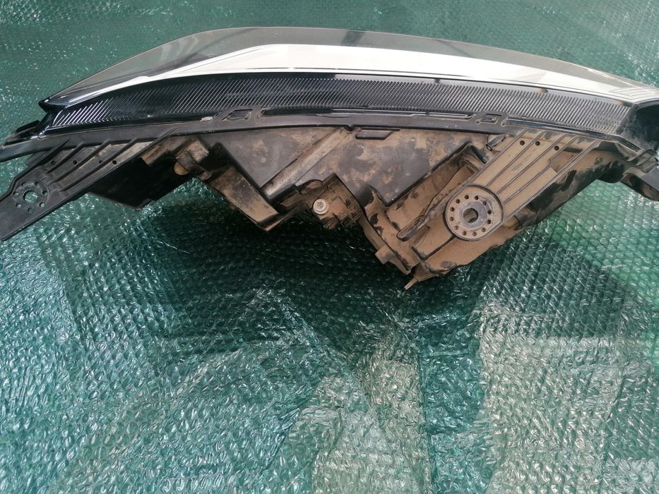 Faruri Dacia Logan 3, Sandero, Jogger