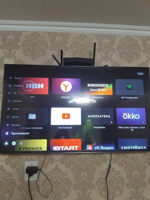 Продам Смарт телефизор 109см 60000 тыс
