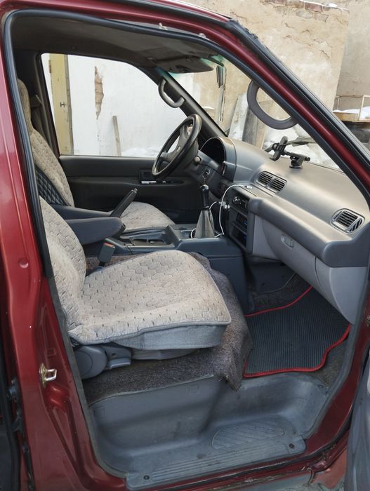 Nissan Serena 1994